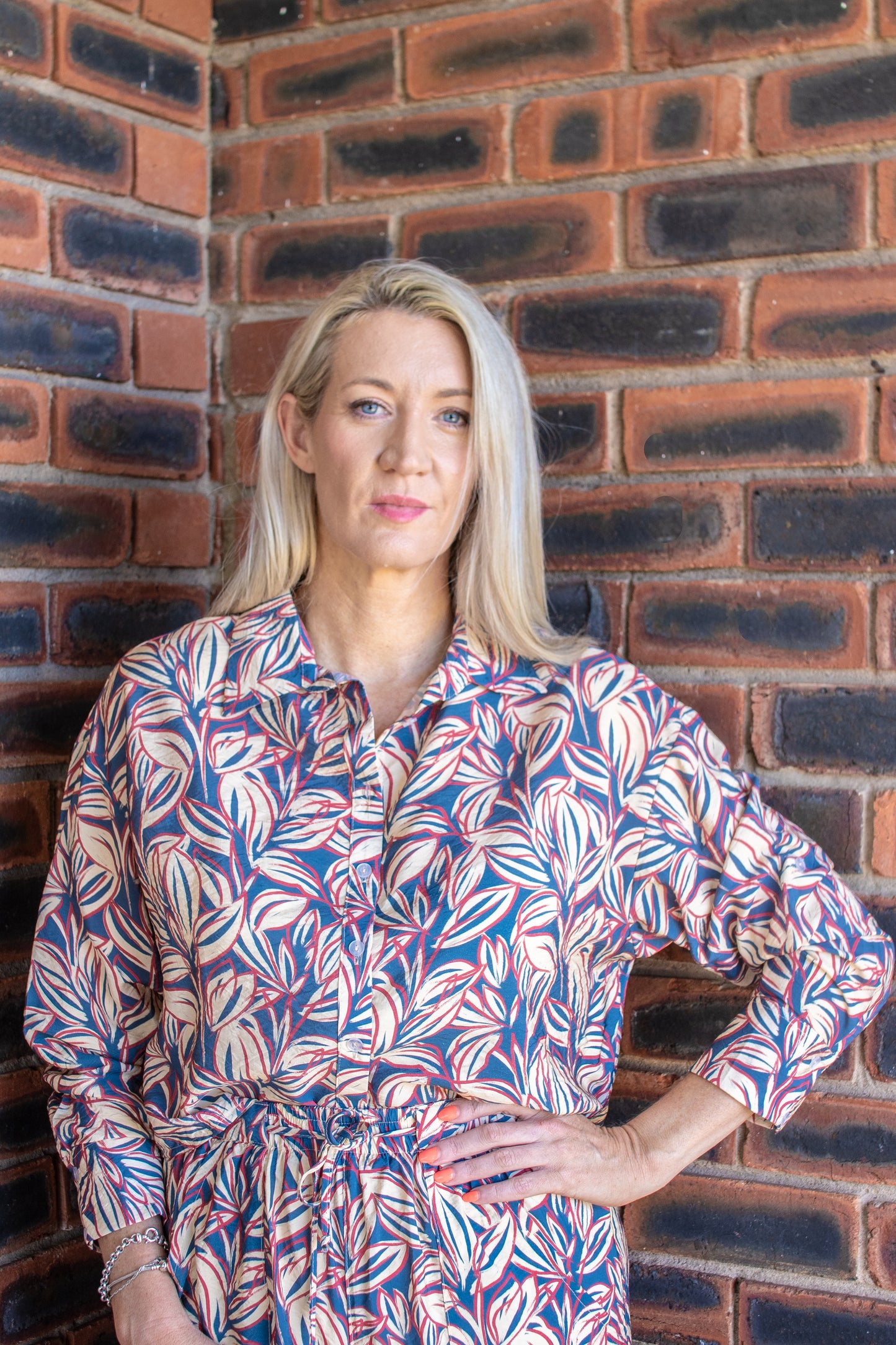 BUTTON UP BLOUSE - NAVY & RED BOTANICAL