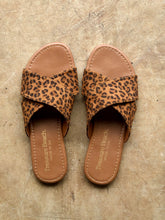 Load image into Gallery viewer, Brown leopard - a faux sude
