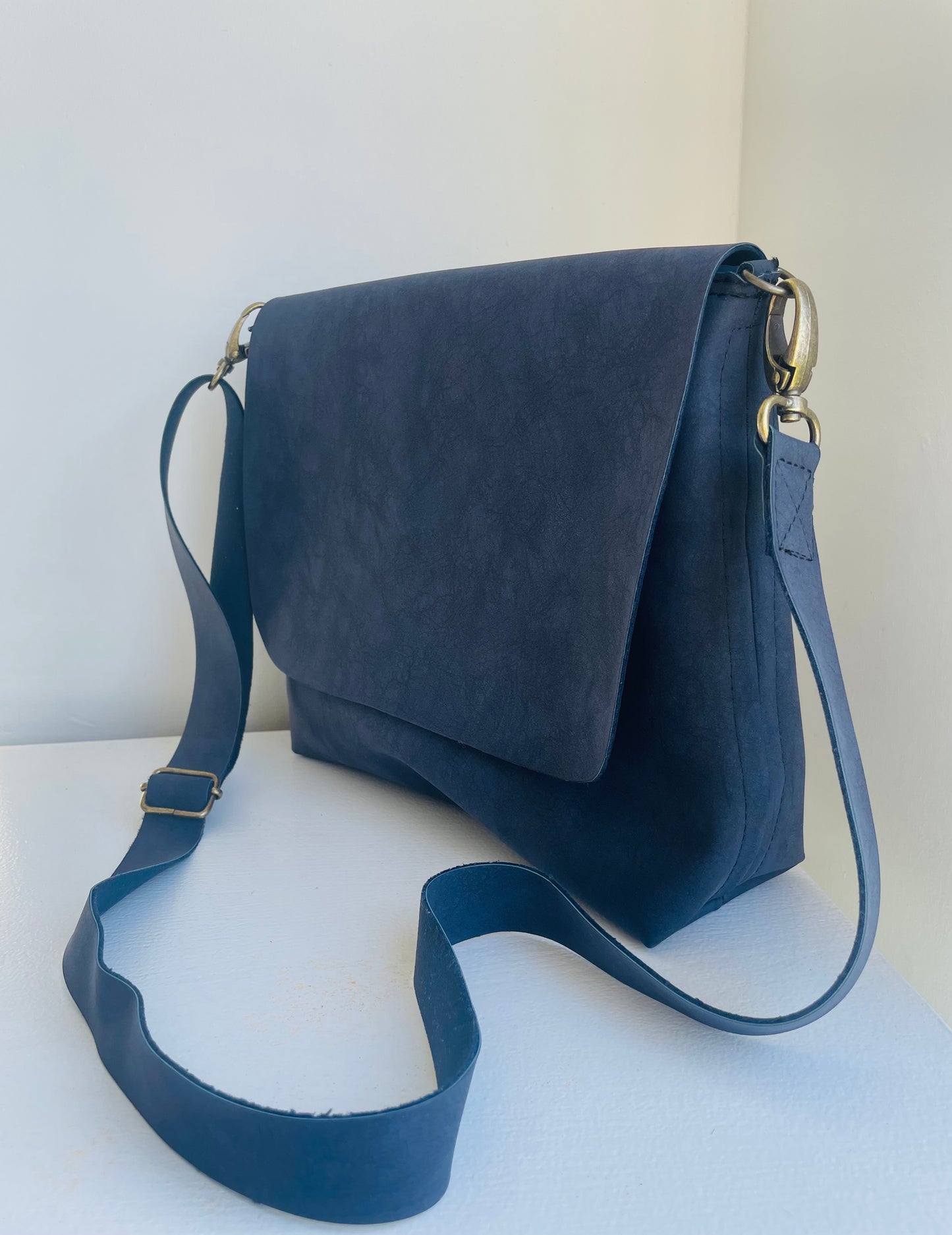 THE EVERYDAY SLING