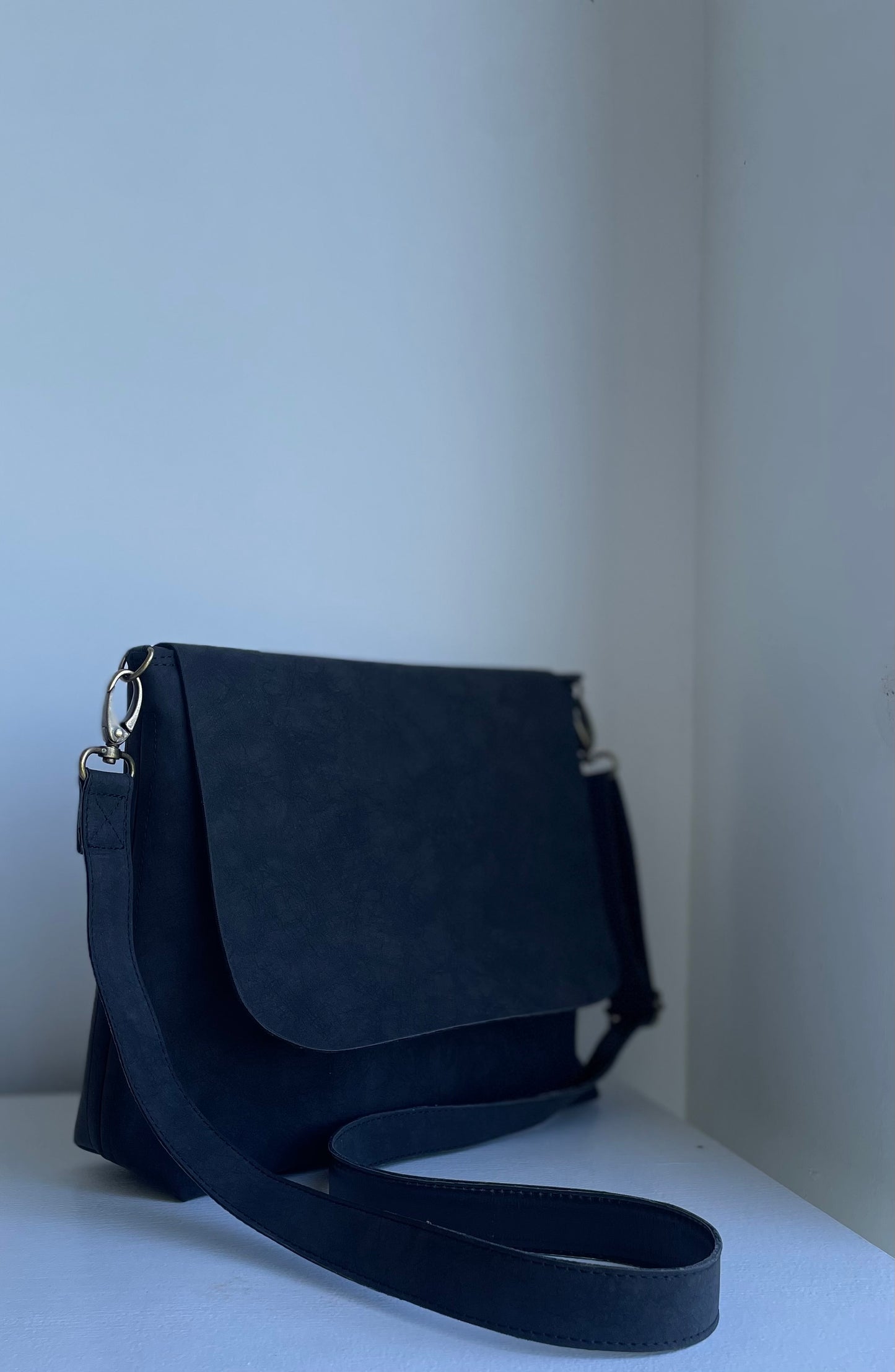 THE EVERYDAY SLING